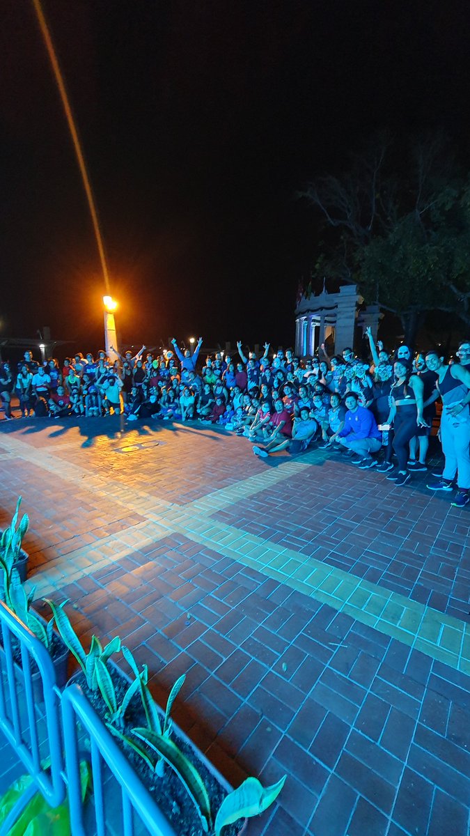 TotemRunningEc's tweet photo. Anoche fue #LaFarolizaTenebrosa 2021 y reunimos a casi 300 corredores de nuestro equipo.  ¡Qué gran y aterradora experiencia! 👻 https://t.co/YAdR37qVa0