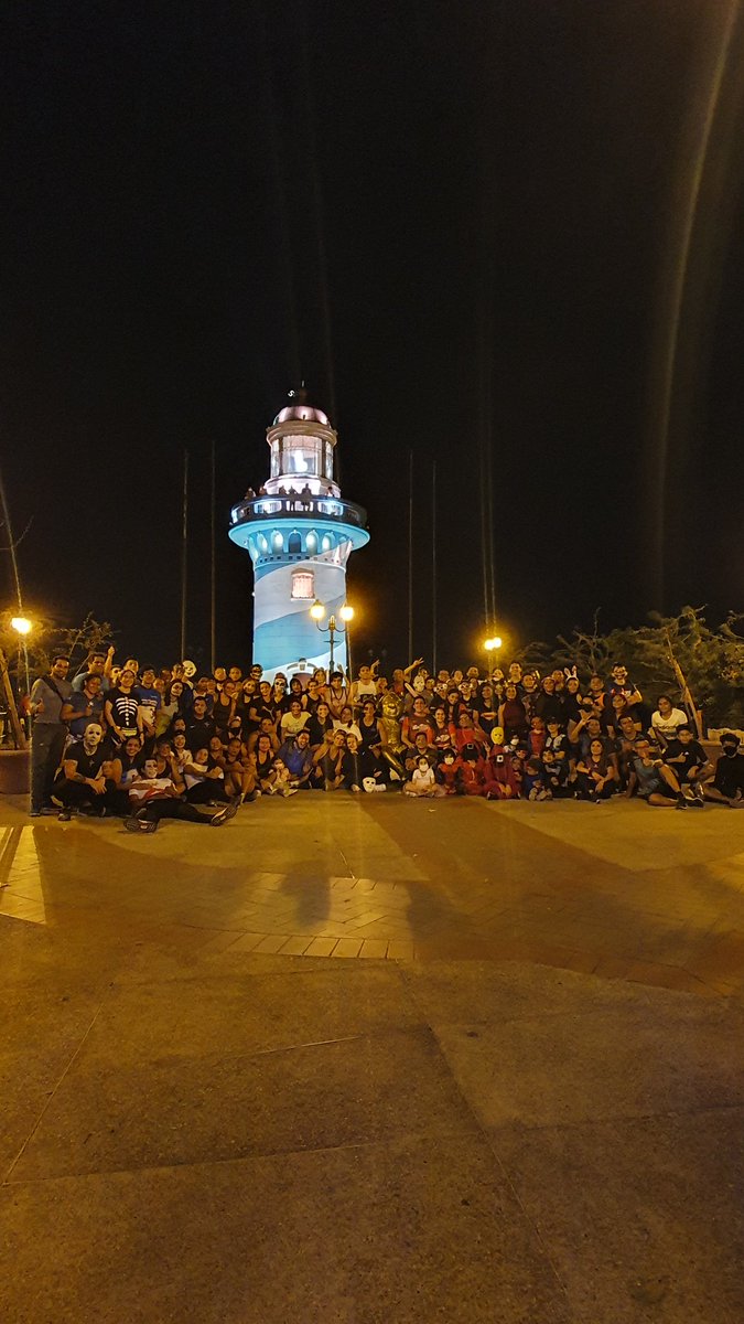 TotemRunningEc's tweet photo. Todo un éxito. Anoche fue #LaFarolizaTenebrosa 2021 organizada por nuestro equipo. Eventos deportivos como este, que reúnen a muchos atletas, vale la pena que tenga el apoyo del @alcaldiagye @CynthiaViteri6 @aguschmer @JosueSanchezEc esperamos así sea para una próxima ocasión. 👻 https://t.co/I9poV13CK8