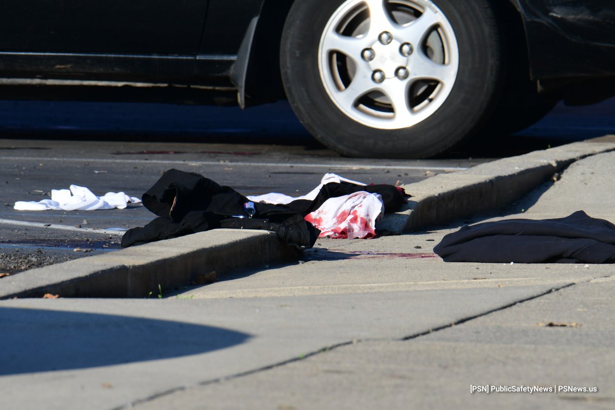PSNews_Sac's tweet photo. #RIGHNOW #Shooting #UpperLandPark
Officers are investigating a shooting, with one victim, on Warner St. Victim was transported to the hospital with multiple gunshot wounds in unknown condition according to radio reports. We will post more details as they become available. https://t.co/n3GDpeJEdk