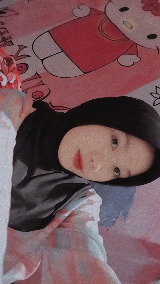 BFahmil's tweet photo. Curiga?
Cemburu?
Overtaking?
Ohh, Jelas karna aku sangat tulus mencintaimu, jadi tidak boleh ada satupun setan yang boleh mendekatimu. 
PAHAM SAYANGKU? https://t.co/4g3EaoFbAs
