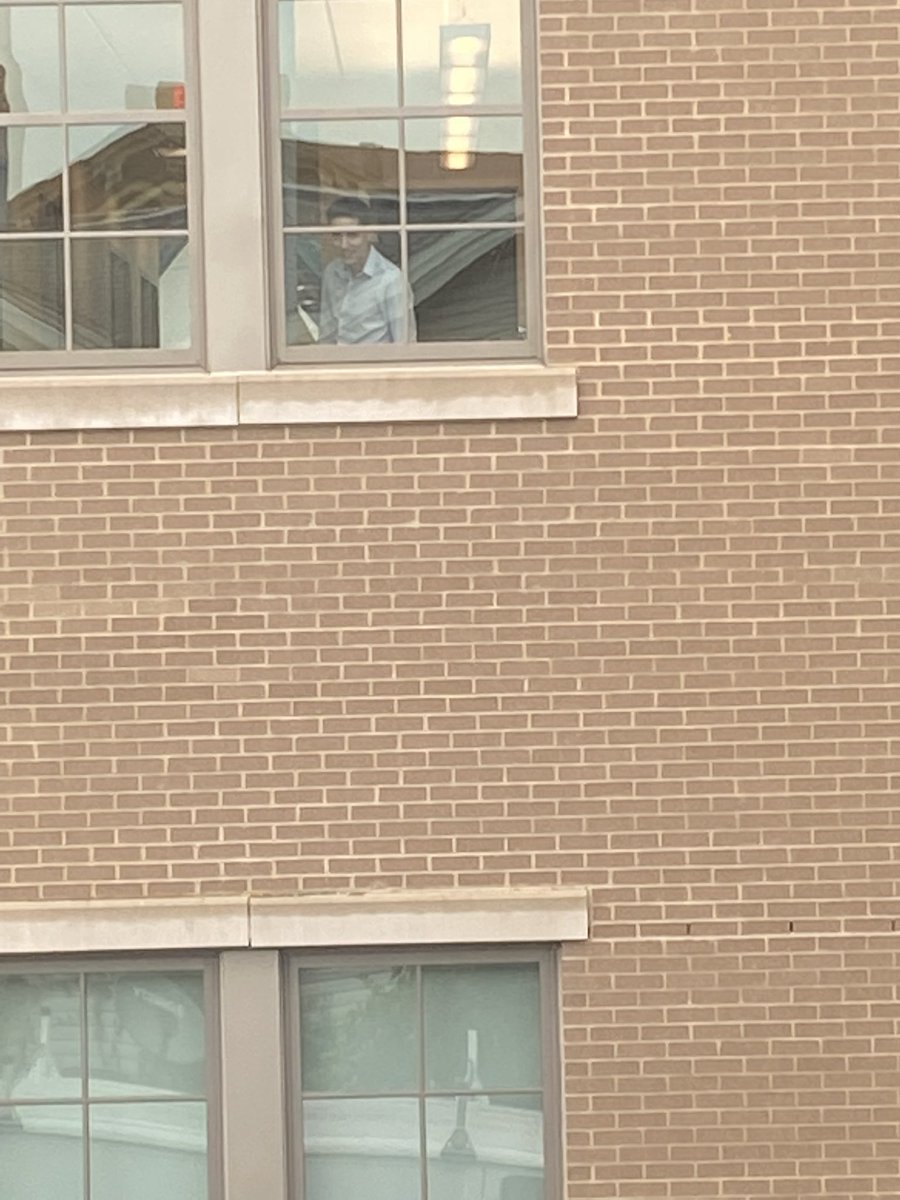 Vulixeee's tweet photo. Spotted a wild Verba today.😂 https://t.co/AGreKm41AU