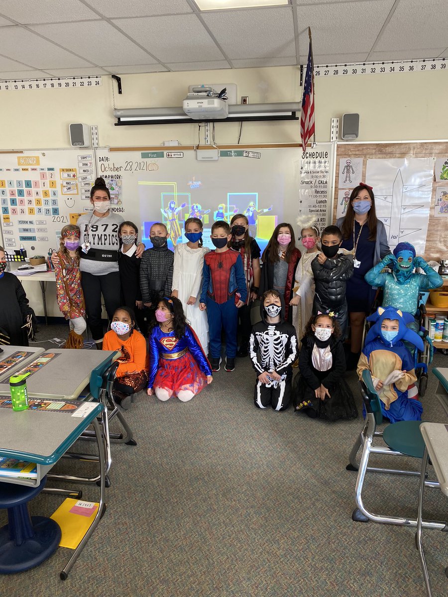 MrKilian_SRE's tweet image. Great morning for a Halloween Fun! SRE students and staff looked great In their costumes. #SREcommunity