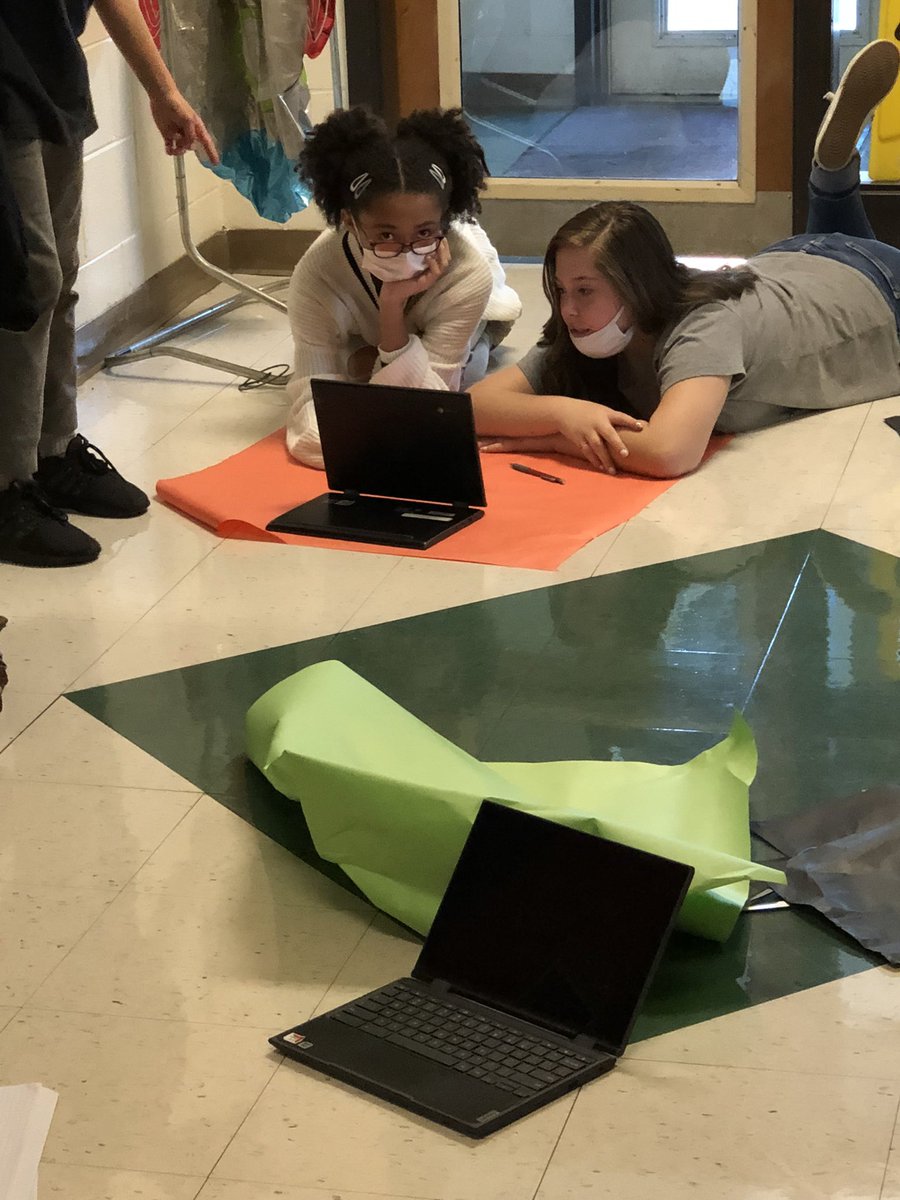 MMSOpportunity's tweet photo. Team Opportunity is bringing on the competition! Homerooms are creating awesome door displays! @MadrasEagles https://t.co/X6RGEs8kot