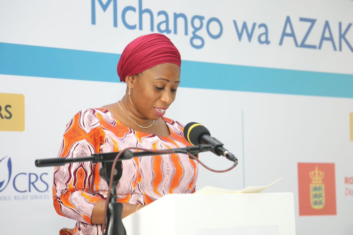 ummymwalimu's tweet photo. ...miaka 2 pale @ESRFTZ chini ya Prof Wangwe/Prof Amani +miaka 6 ya kufanya kazi kwa karibu sana na AZAKI pale Royal Danish Embassy @DKAmbTanzania Hakika jana Nilijisikia nipo nyumbani. Asanteni sana wanaAzaki wenzangu. Hongereni kwa kazi nzuri #AzakiNaMaendeleo #WikiYaAzaki2021 https://t.co/LD0WCwcVhS