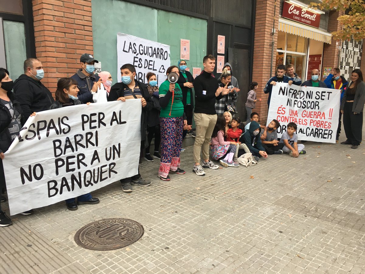 🎙️ #Molletaldia : La <a href="/PAHMolletBV/">PAH Mollet BV-Plataforma Afectades per l'Habitatge</a>  es concentra per reclamar l'espai abandonat del carrer Francesc Layret #Mollet

bit.ly/3bnDYCt
