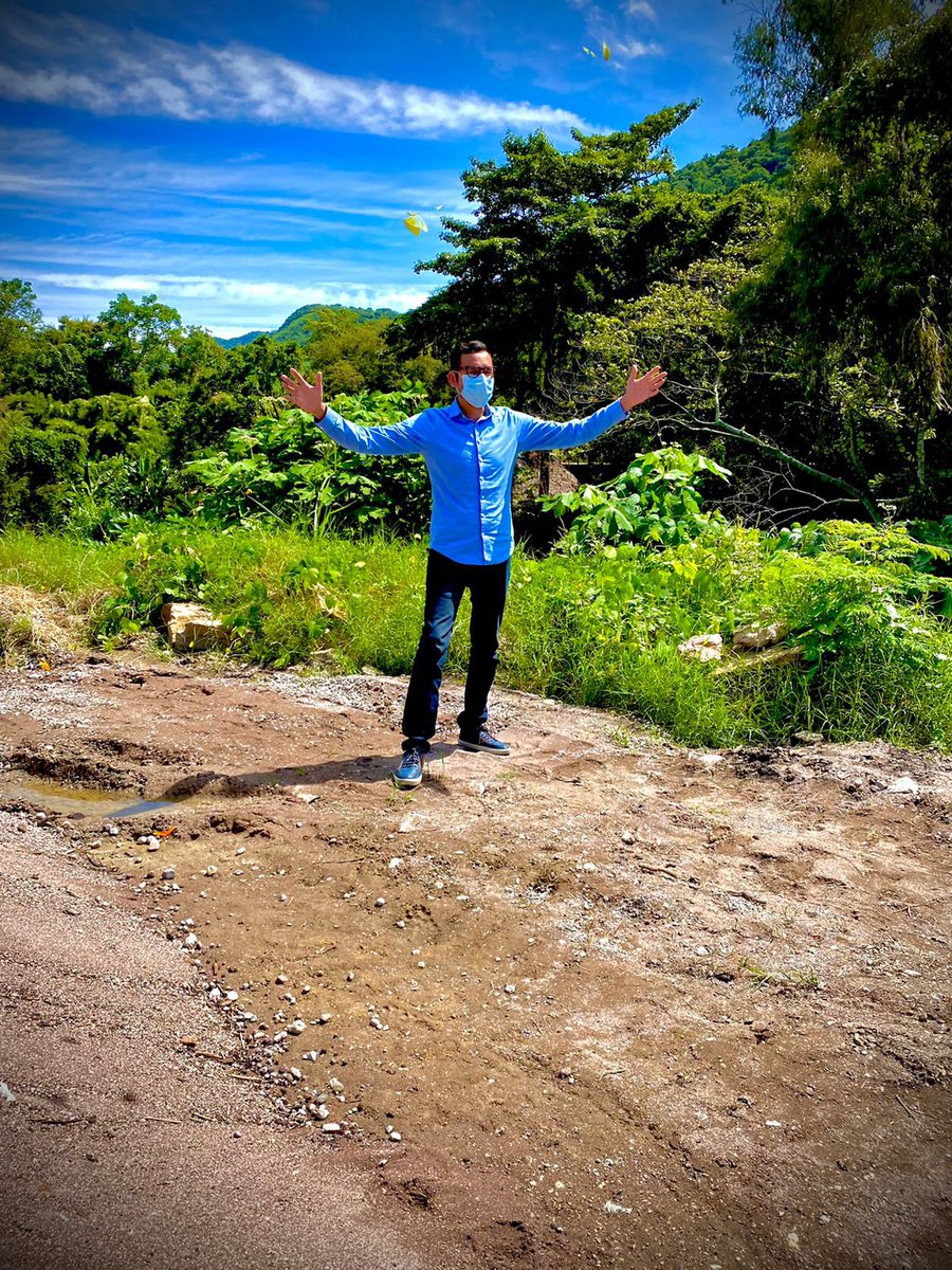 CLEUASLP's tweet photo. Nos complace felicitar al Dr. @GuillerLuevano, coordinador y fundador de la Clínica de Litigio Estratégico de la @LaUASLP en su cumpleaños, un abrazo grande de todos los colaboradores de este espacio. https://t.co/c3OnUIfHZe