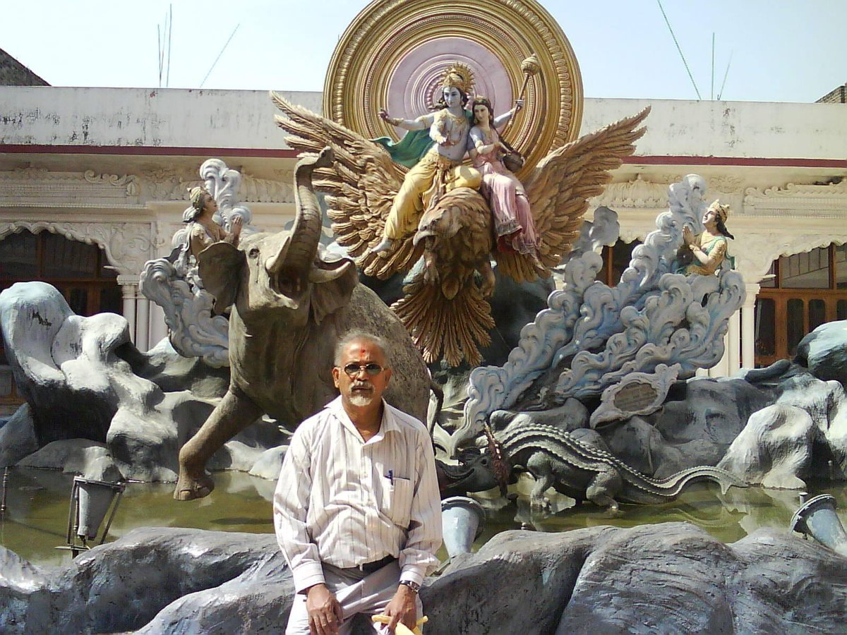 KALIARULAR_EROS's tweet photo. Current President Of 🇱🇰 Wanted To Know How 30Yr #Srilankan #CivilWar Started. So, I Started Telling All How / Why. Then I Was Blocked For 7 Days On #Facebook. For Telling My Father’s #ARULAR - #EROS Story. #ARULARLEGACY. If You Can’t Handle #Truth. Why Ask? #Srilanka #Ika #SLGOV. https://t.co/BRShbHSiwW
