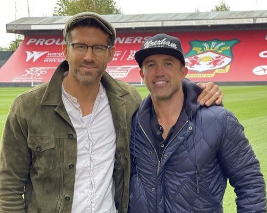 DylanAryMarc's tweet photo. #arymarc @BBCRadioCymru bore fory 8.30 ar ôl #drosfrecwast
🔹@NickyZJohn @GlynG1 
🔹@SiwMair - ymweliad @RyanReynolds @RMcElhenney â @Wrexham_AFC 
🔹@Ebxn7 a @Gethin_13 a’u profiadau yn @SGerrardAcademy 
🔹A pham bod cefnogwyr @Boro wedi bod yn cefnogi @CPDUrdd yng Nghaerdydd ? https://t.co/VLyMUEFjOj