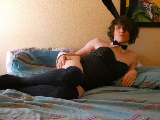 Goblin Nick - 1 pic. I'm happy I could prove to myself that I can get into my bunny suit without assistance. c': https://t.co/6UNahtokTP