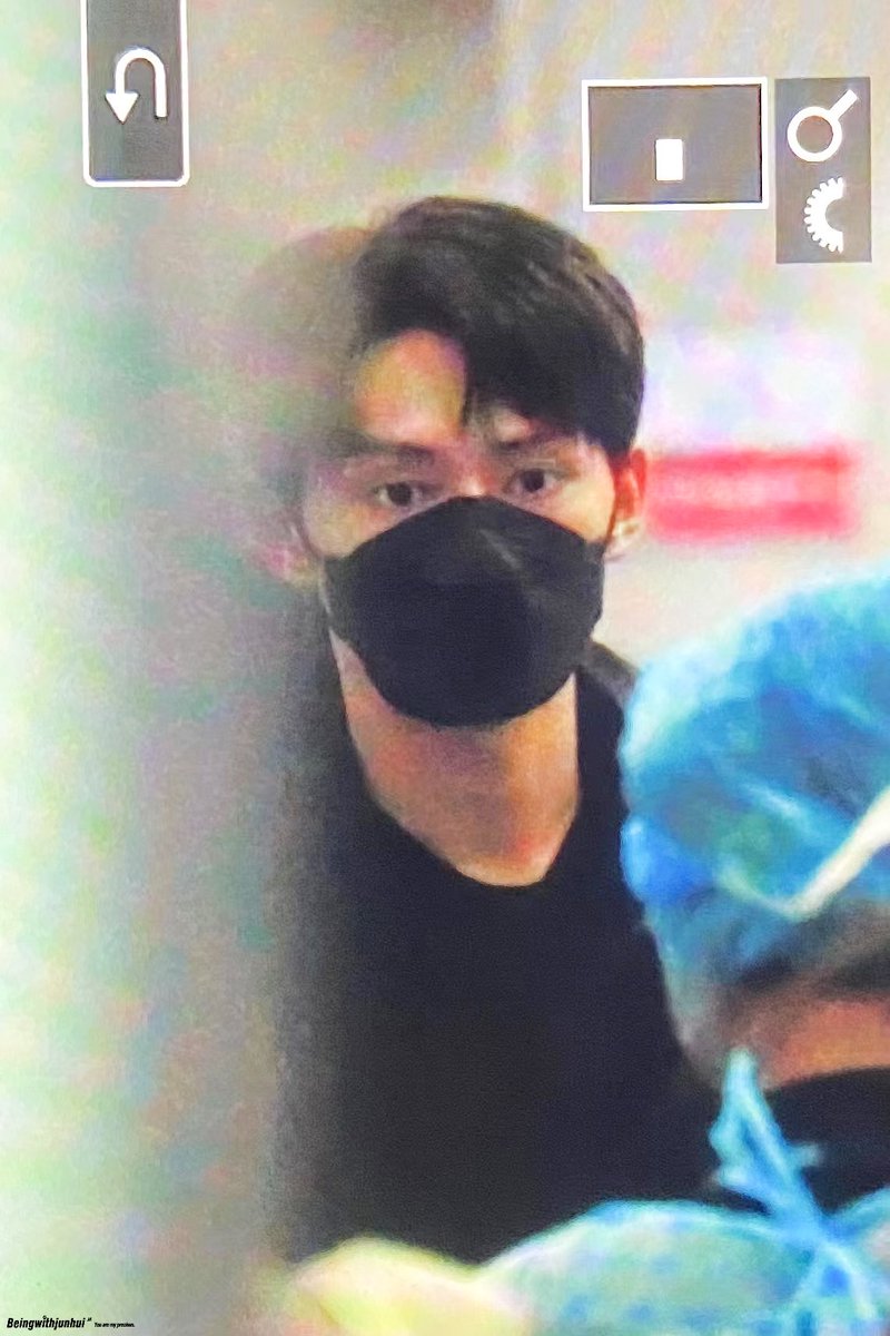 Being with junhui tweet media