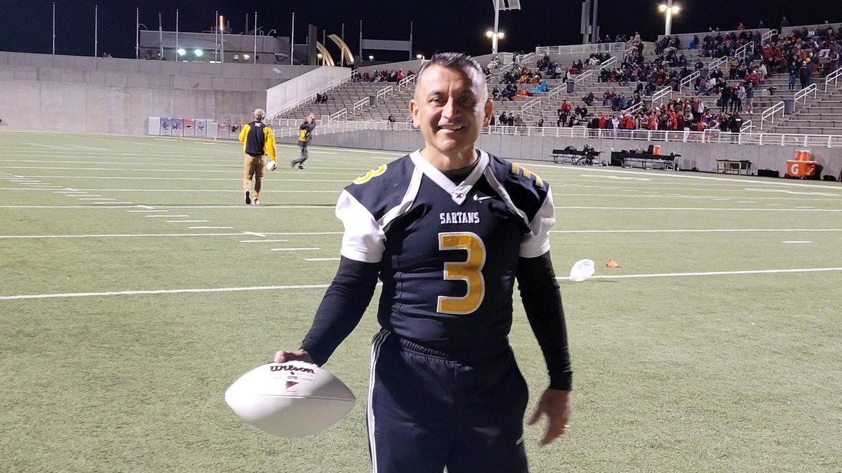 MannyForNM's tweet photo. I had a great time at the St. Pius football game! #GameTime #Football #StPius https://t.co/OpeuLnoddp