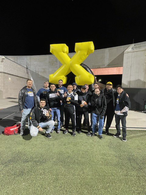 MannyForNM's tweet photo. I had a great time at the St. Pius football game! #GameTime #Football #StPius https://t.co/OpeuLnoddp
