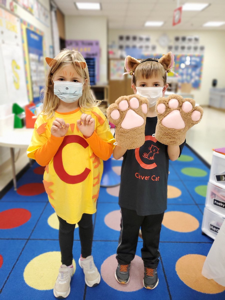 Dressing up for the kindergarten <a href="/letterland/">Letterland</a> parade today was so much fun! Thanks for planning this <a href="/readwithSumner/">Danise Sumner</a>. @EESMaher
#oneCCPS