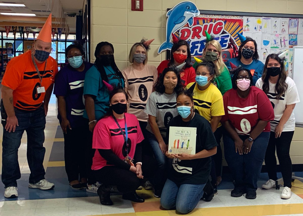 It takes all colors to make the world a better place 🌈 We loved repping The Day The Crayons Quit for Book Character Dress Up Day! 
❤️🧡💛💚💙💜🤍
<a href="/DunwoodySprings/">DunwoodySpringsElem</a> #DSESisBest #BetterTogether #TheDayTheCrayonsQuit #RedRibbonWeek