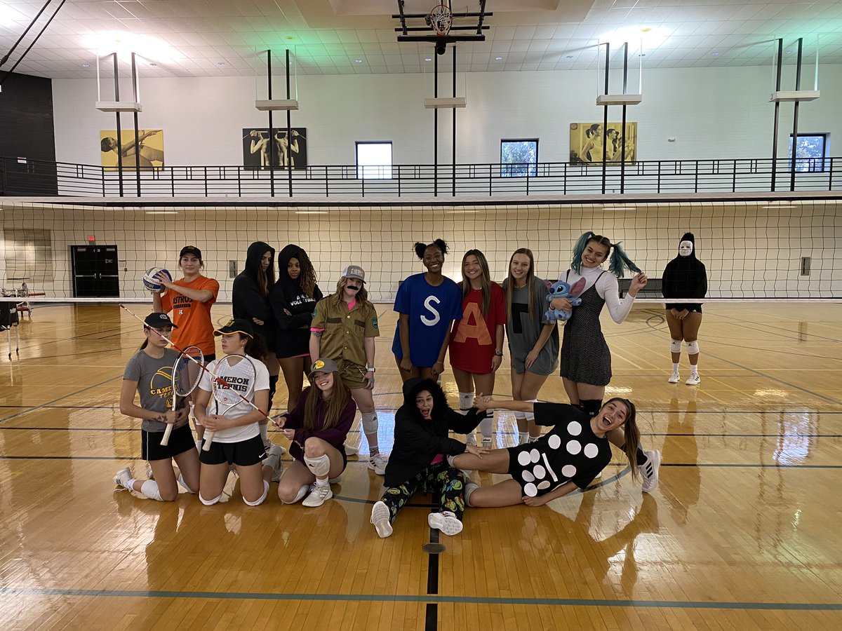 cuaggiesvb's tweet photo. Spooky practice before our road trip. #BackTheAxe #AggiesVB https://t.co/9BYvSjajlv