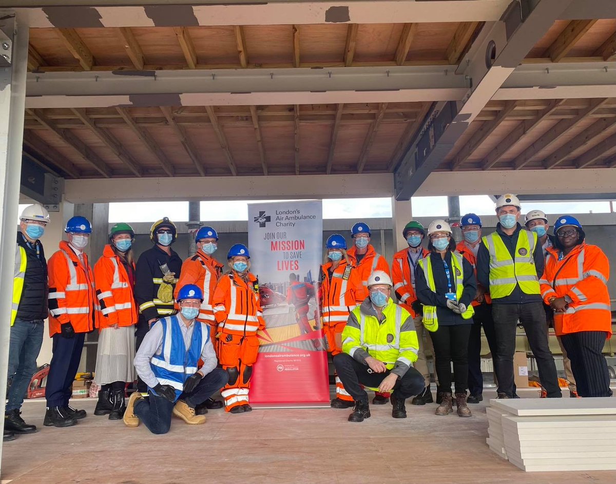 HelipadHELP's tweet photo. After visiting @LDNairamb our Chief Exec, Robert knew the #HELPAppeal needed to help! 
"...it was clear that improvements were urgently needed to provide far better and more suitable facilities for the Doctors, paramedics and pilots..." 
Roof laid to new helipad operations room! https://t.co/Mfw9BmAVJQ