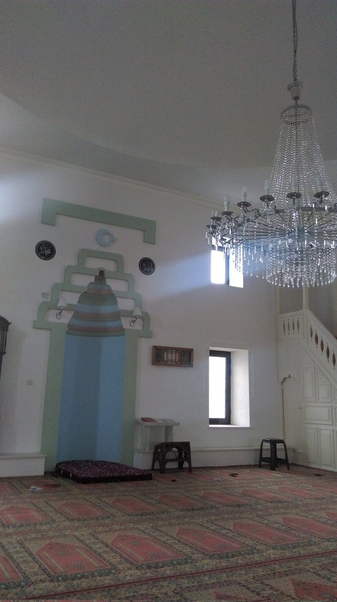 mr__eIon's tweet photo. ...of practically entirely Turkish population in Resen #Ресен #Resne municipality, close to Great Prespa Lake #ПреспанскоЕзеро called #Козјак #Kozyak with an interesting mosque (camii or џамија) and a cemetery with Turkish names. 😍😍😍😍 https://t.co/NCr2U2CS3i