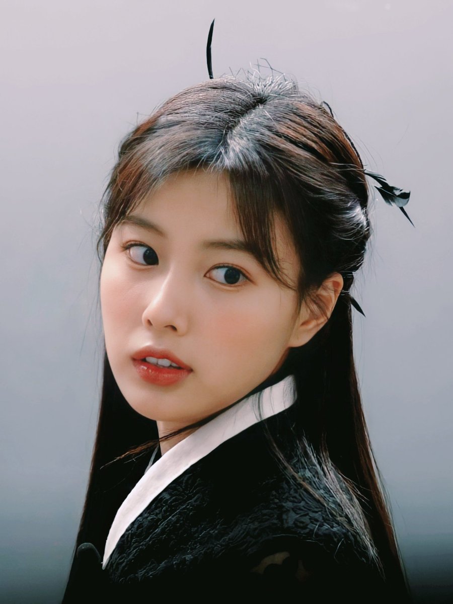 Synhnapps's tweet photo. #KANGHYEWON #Hyewon #IZONE https://t.co/yJ7WzQgEgu