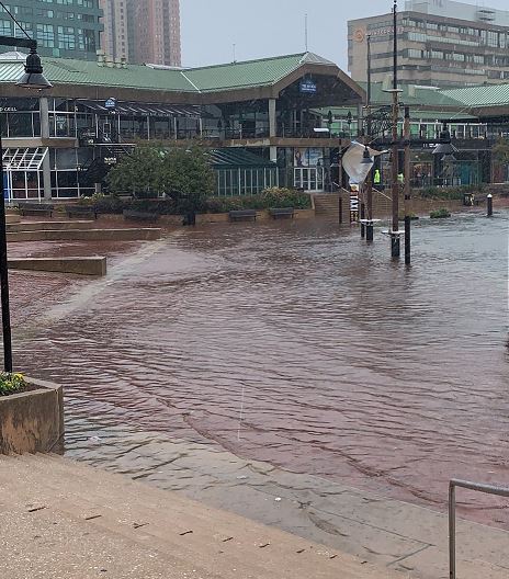 CouncilmanETC's tweet image. INNER HARBOR ALERT: If you are anywhere near the Inner Harbor, please be careful and STAY AWAY from the water. This picture was taken at 1:30pm and water levels are continuing to rise. Please be careful and STAY AWAY from the water, if you see water, go in the opposite direction!