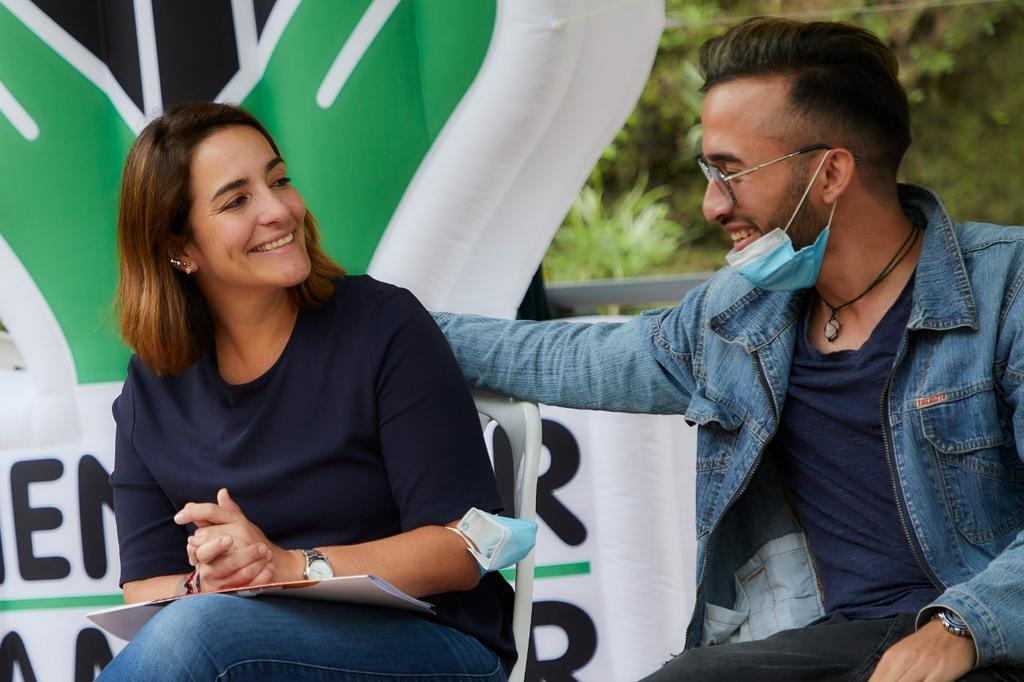 linaarbelaez's tweet photo. 💪🏽🏳️‍🌈♀️ Terminamos el recorrido en el Parque de La Vida con un conversatorio sobre el empoderamiento femenino, género y la importancia de la educación sexual en la construcción de una sociedad más justa y equitativa. https://t.co/l3DNM5PXRD