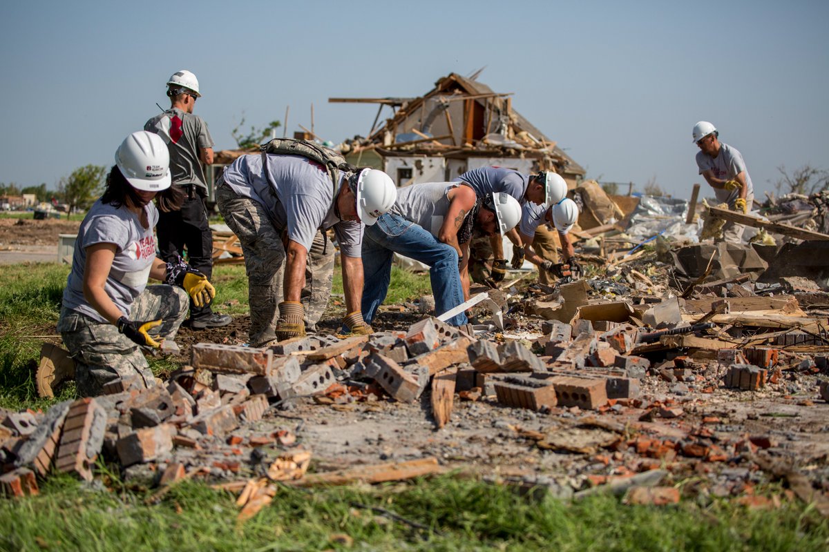 TeamRubicon's tweet photo. Volunteering with Team Rubicon ain't easy. You'll dig deep, get dirty, and work hard. You'll be challenged. But the results and lessons learned are always worth it. What’s the greatest lesson you have learned while serving as a Greyshirt? https://t.co/5nWk9yoxJu