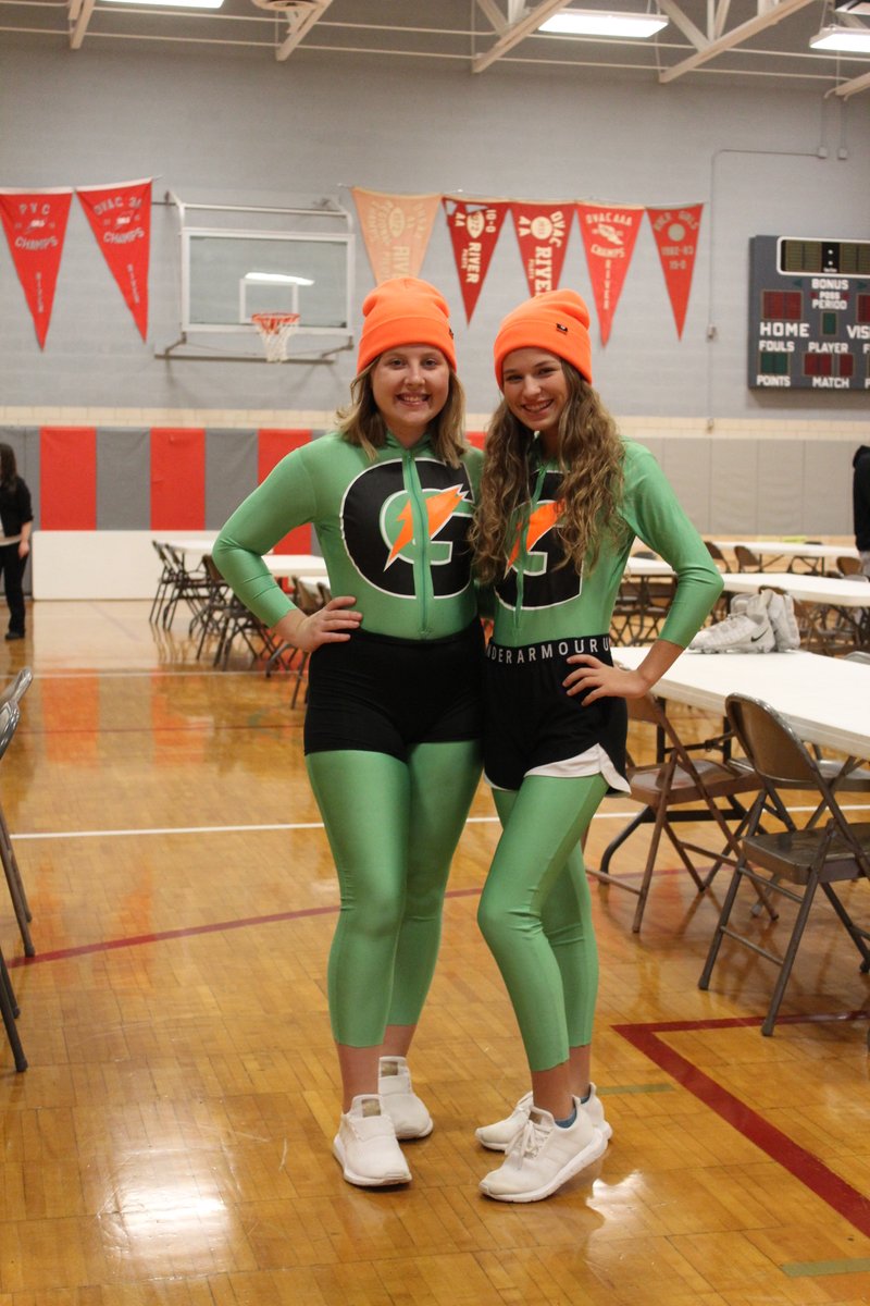 Pilot_the_Ship's tweet photo. Congratulations to the winners of the Student Council Costume contest:  Jake Henry, Kloe Morgan, Kaylie McElwain, Josie Reed, Kyra Cisar and Randi Street.  Student Council also provided a caramel apple bar during 3rd pd. for all students.
#pilottheship https://t.co/RCN7Jzp16J