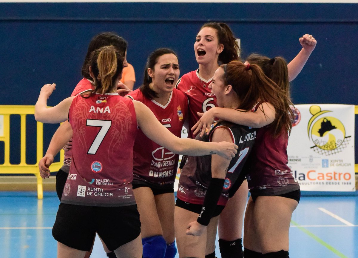 VoleiGalego's tweet photo. 📰| Novas: Autorizada a práctica deportiva sen máscara para os maiores de 12 anos baixo vacinación ou test previo.

A SXD autorizou á Federación Galega de Voleibol á práctica deportiva sen máscara aos maiores de 12 anos en adestramentos e competicións.

https://t.co/dMhA48camM https://t.co/rkPHw4P8BK