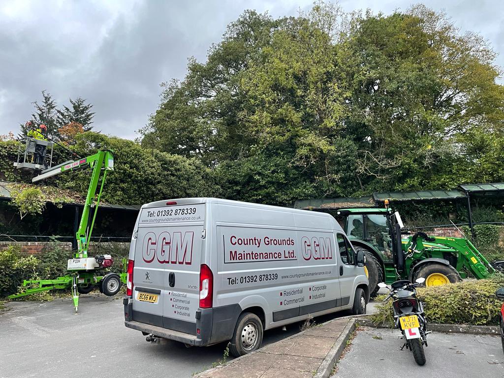 CountyGrounds's tweet image. Slowly uncovering areas of Winslade Pk hidden for a number of years …. till now ! @BurringtonEstat