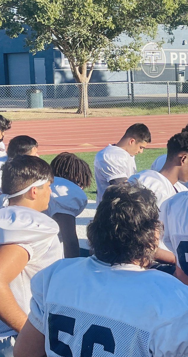 Tempe High School Football (@tempefootball) on Twitter photo <a href="/TempeHigh_TUHSD/">Tempe High School</a> Alumni <a href="/HDAutry/">Darnell Autry</a> stop by practice. Fmr NFL RB spoke on playing for teammates & having no regrets.
“A lot of you won’t play at the next level. Play hard every down now so later on in life, you can look back and have no regrets”
Once a Buff
Always a Buff 🦬❗️ <a href="/TempeHigh_TUHSD/">Tempe High School</a> Alumni <a href="/HDAutry/">Darnell Autry</a> stop by practice. Fmr NFL RB spoke on playing for teammates & having no regrets.
“A lot of you won’t play at the next level. Play hard every down now so later on in life, you can look back and have no regrets”
Once a Buff
Always a Buff 🦬❗️