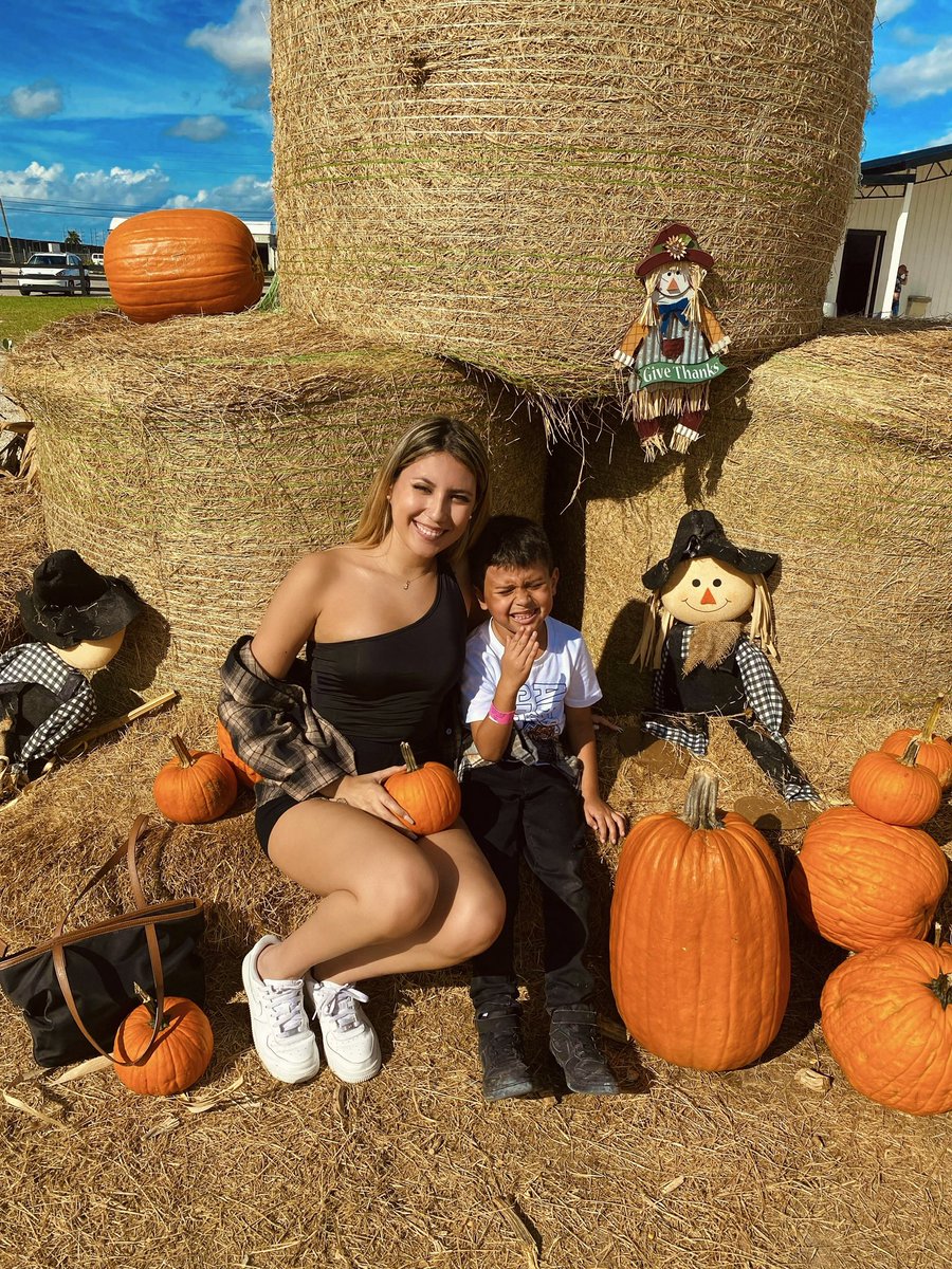 crystallopezz's tweet photo. 🧡🍂🎃 https://t.co/Wr6BLAS9uy