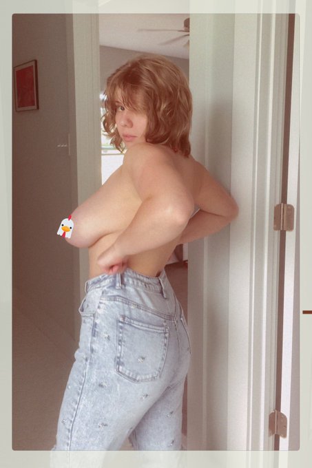 [chicken noises] https://t.co/affQu98TAU