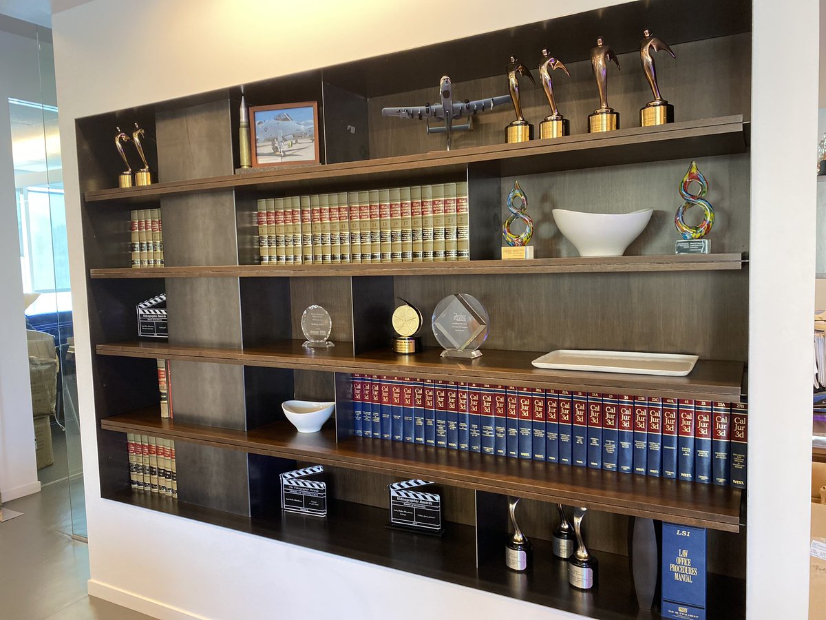 intermedia_adv's tweet photo. Our #AdSphere awards from this year’s @ThePDMI West Conference fit in nicely on our awards wall 🏆📺
We’re honored to be recognized for excellence in television advertising in 2020 for client CarShield’s creative 🎥🚙 https://t.co/aI22WuypcF