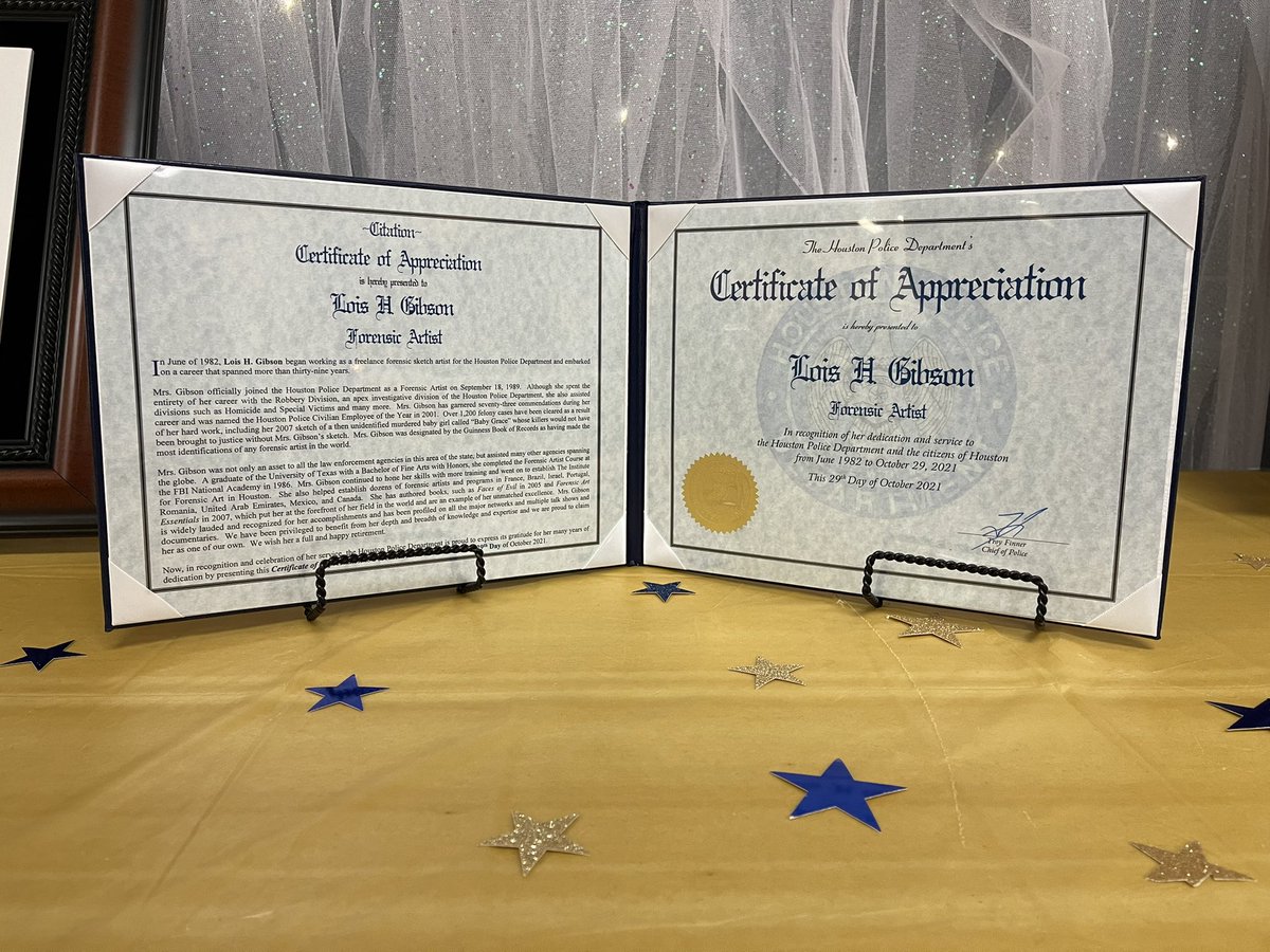 RickySalas_'s tweet image. Today was a bittersweet moment, after 39+ years Lois Gibson is Officially retired from the Houston Police Department. The gift and talent she holds is truly irreplaceable. The @houstonpolice department will not be the same without her. #Houston #ForensicArt #Artist #Police #HPD