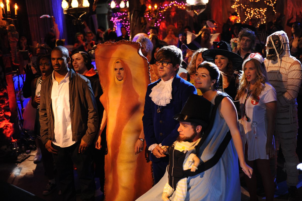 Happy Endings tweet media