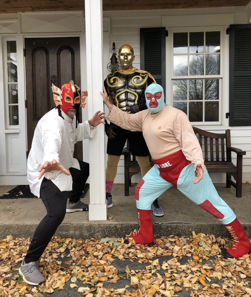 SouthKentHoops's tweet photo. Our very own @CoachChills fully prepared for halloween weekend🤣 #skshoops #sksnation https://t.co/cxhaoJu1hP