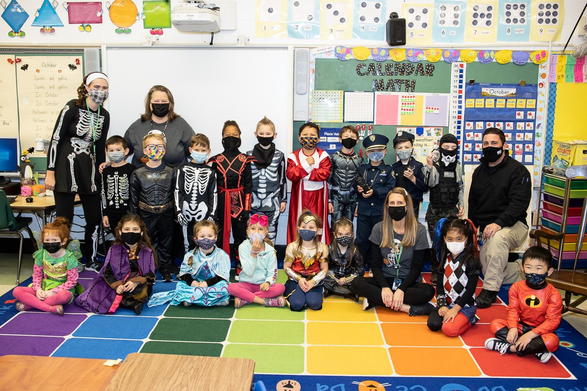 mps_nj's tweet photo. Godwin students are the cutest! Happy Halloween from the happiest school on earth! (1/2) https://t.co/l4Ke5dISXF