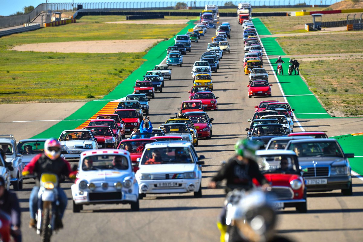 GobAragon's tweet photo. 🚗 La celebración de #MotorLandClassic Festival regresa este fin de semana al circuito de #Alcañiz.

Una cita destacada con el vehículo clásico, cuya entrada a @AragonMotorLand será gratuita para todos los aficionados.

Más info 👉 https://t.co/gEcY9umI51

@aragonturismo https://t.co/u7LNUcdMXc