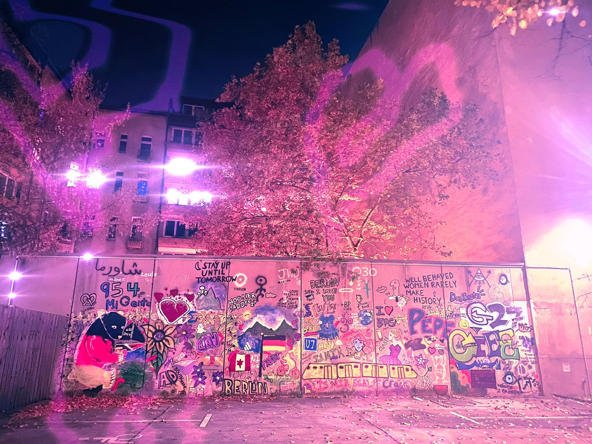 hollabackari's tweet photo. Ich liebe dich, Berlin https://t.co/3oZ7Umk0MT