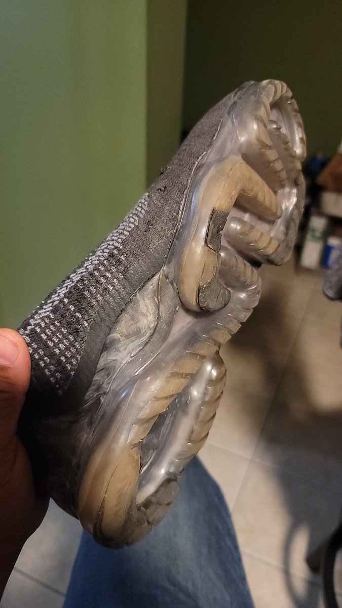 Mike_Lowrey23's tweet photo. @Heskicks Pretty much may daily wear kick arounds at this point https://t.co/6OEIElMVQI