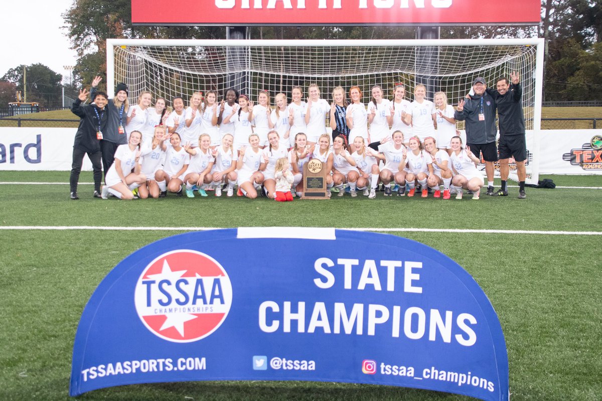 ⭐️⭐️⭐️
3 TIME STATE CHAMPS!!!!!
Unbelievable performance today against a great <a href="/BGASports/">BGA Athletics</a>.
Doesn’t  happen without incredible support from our students, parents,faculty and supporters. Thanks to all our former players. Be proud to be a Bruin today! #2010 #2011 # 2021