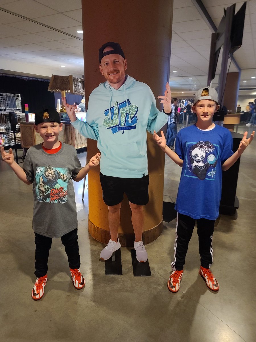 Skellner23's tweet photo. Beyond excited to see Tall Guy, Beard, Twins, Purple Hoser!!!Let's Goooooooo!!!! #DudePerfectTour https://t.co/JPTJLpsLsf