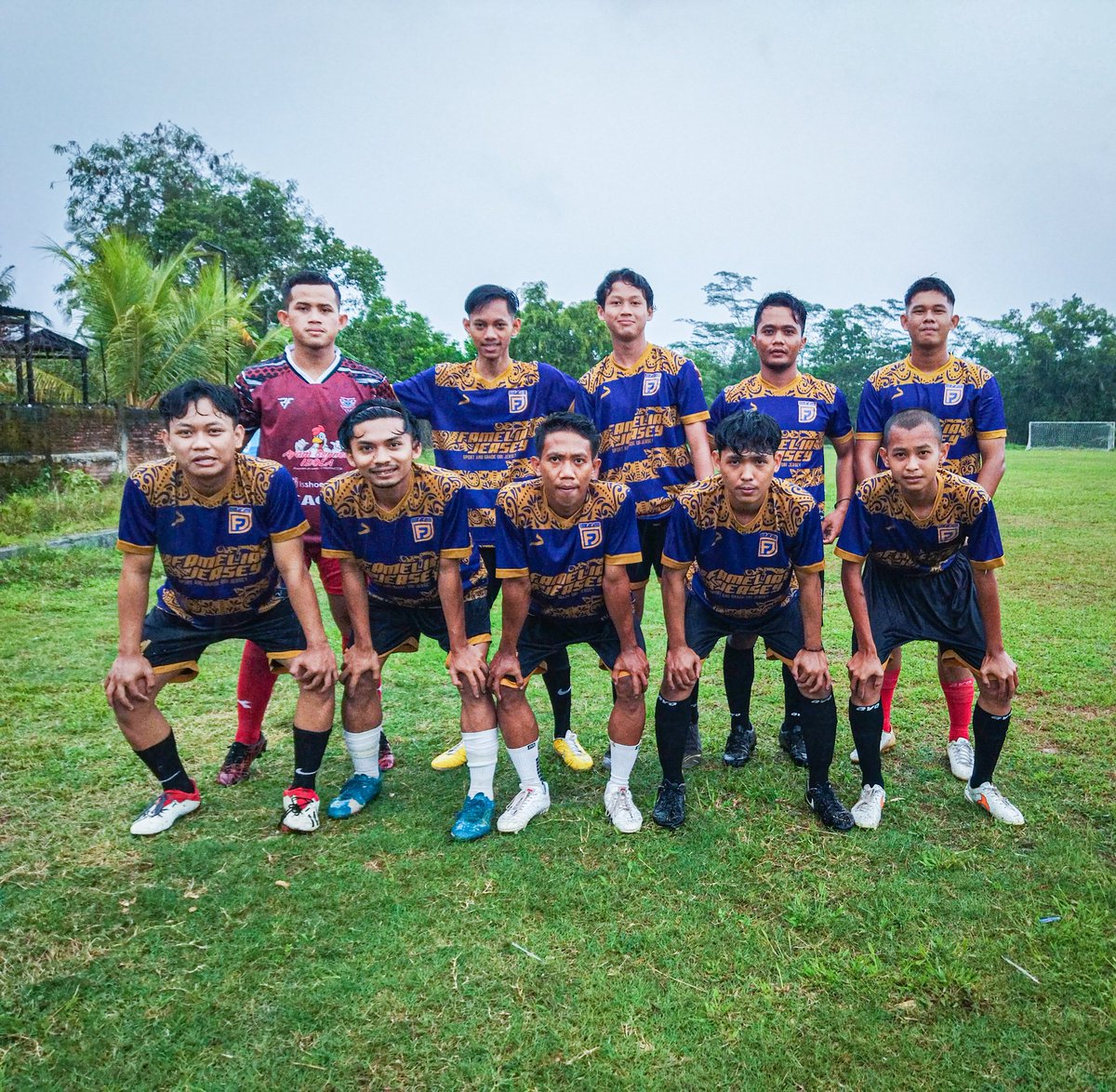 adtwur19's tweet photo. Pa kabs nih mantan? #SemuaBerhakBerkarya #Sepakbola #pssi https://t.co/XN8GUt1e6c