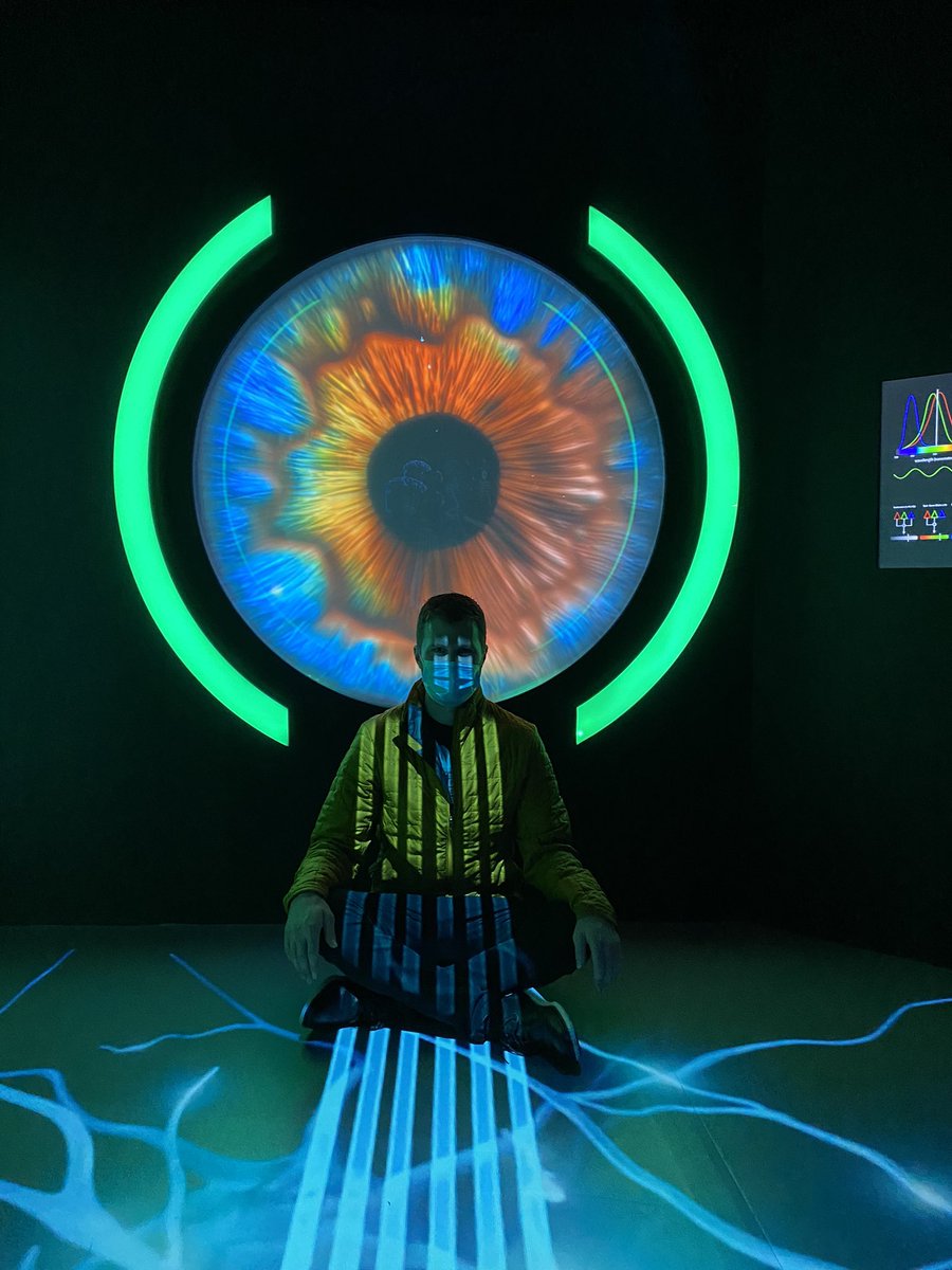 npdrmd's tweet photo. Eye love art+tech https://t.co/BTwV0MOygz