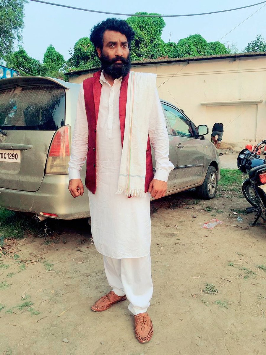 PritpalPali_'s tweet photo. *ताक में दुश्मन भी थे और अज़ीज़ भी*
*पहला तीर किसने मारा यह कहानी फिर सही* https://t.co/f2hU9FatJO