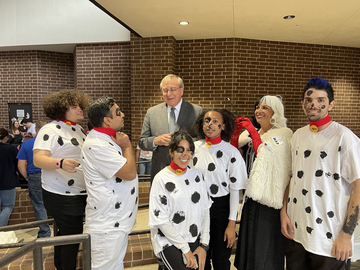 Raluca Mateescu tweet media