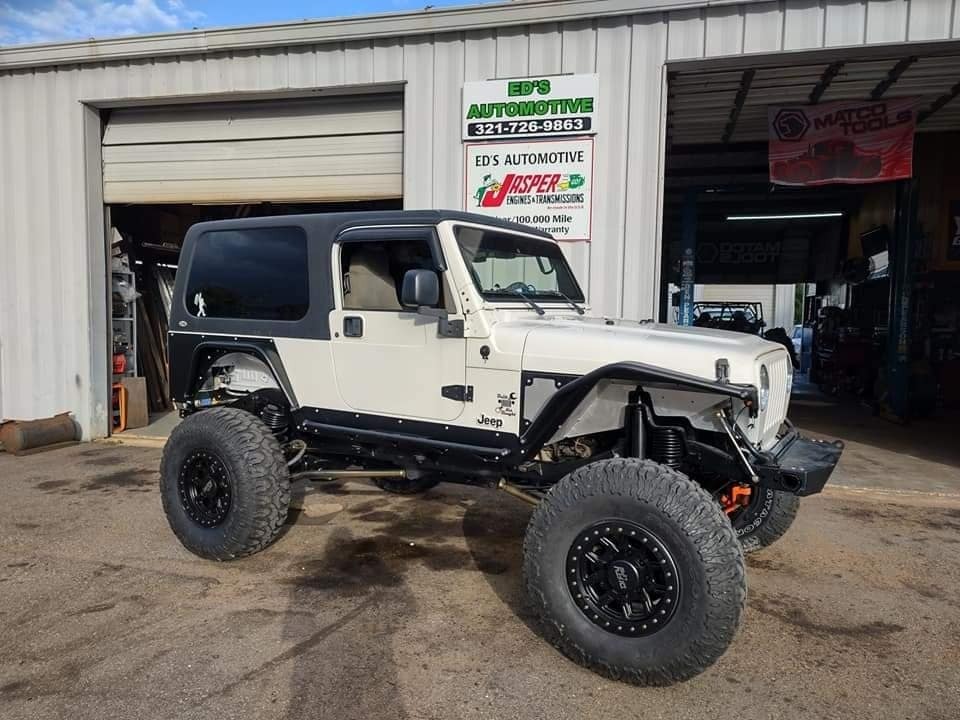 Krawln4TheFalln's tweet photo. Our 2021 build is just about done!!! 
Thank you again to our amazing Sponsors... 

@metalcloak  @linexsouthtampa813 @rnrtires @driveshaftspecialistsfl @ruffstuffspecialties @reidracinginc @4wptampa @gatekeeperoffroad @mffabworks @firstgeartransmissions @… https://t.co/4uj6EH28Mn https://t.co/H2M0jvzB44