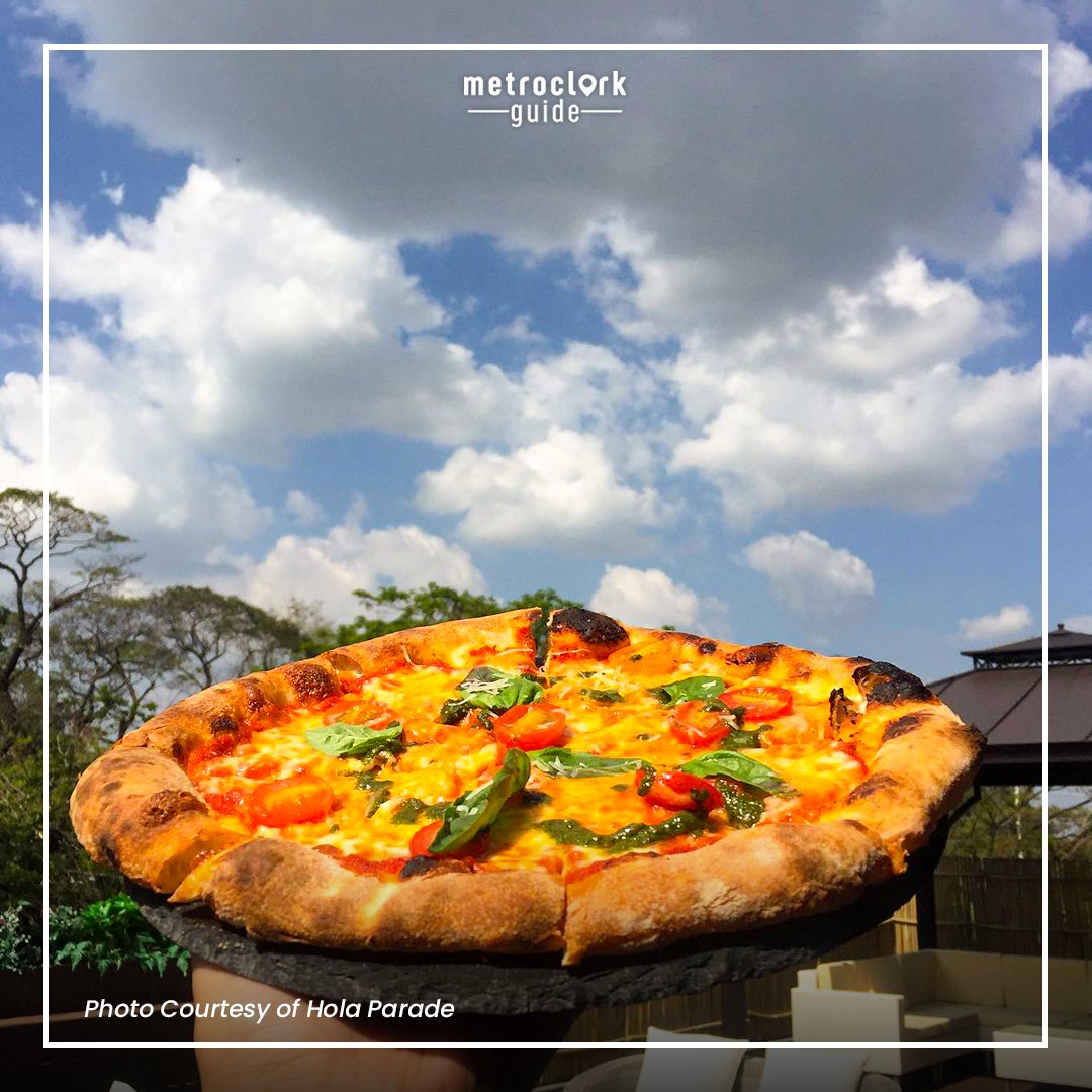 metroclarkguide's tweet photo. Are you in for a rooftop dining experience? Well, Hola Parade is waving at you! 

Who knows? It might turn out your newest #hangout place! Visit #HolaParade now!

#MetroClarkGuide #MetroClark https://t.co/Ek7Ex5gynM