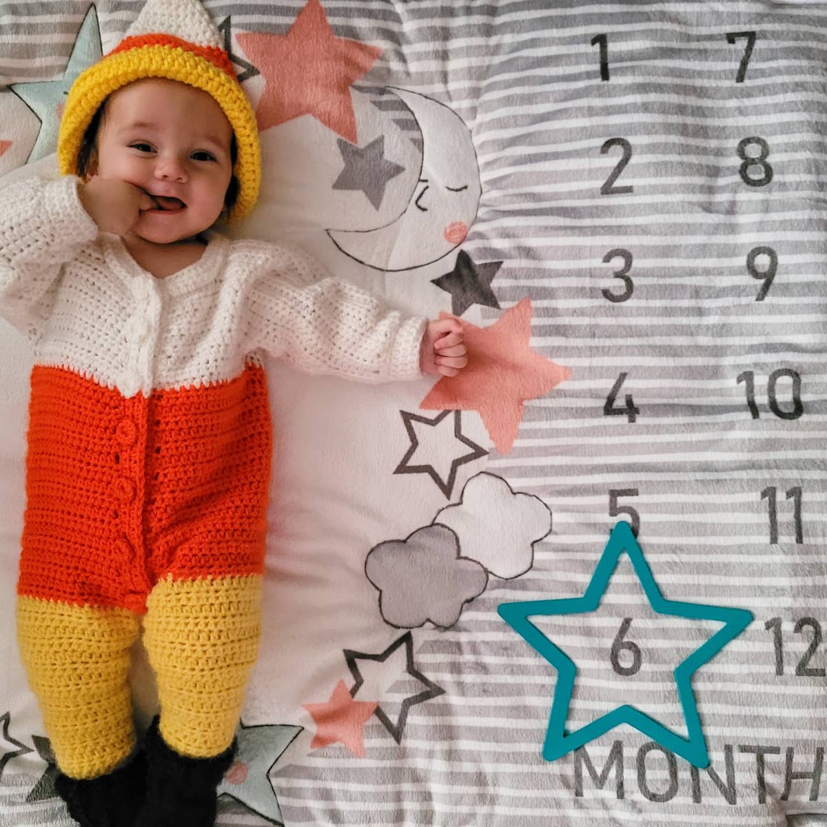 larose_s's tweet image. Our little candy corn is celebrating his half birthday today! He's been with us for 6 months and I can't wait to see what the next 6 months bring! #6monthsold #HappyHalloween2021 #CandyCorn #blessed #calledtomore