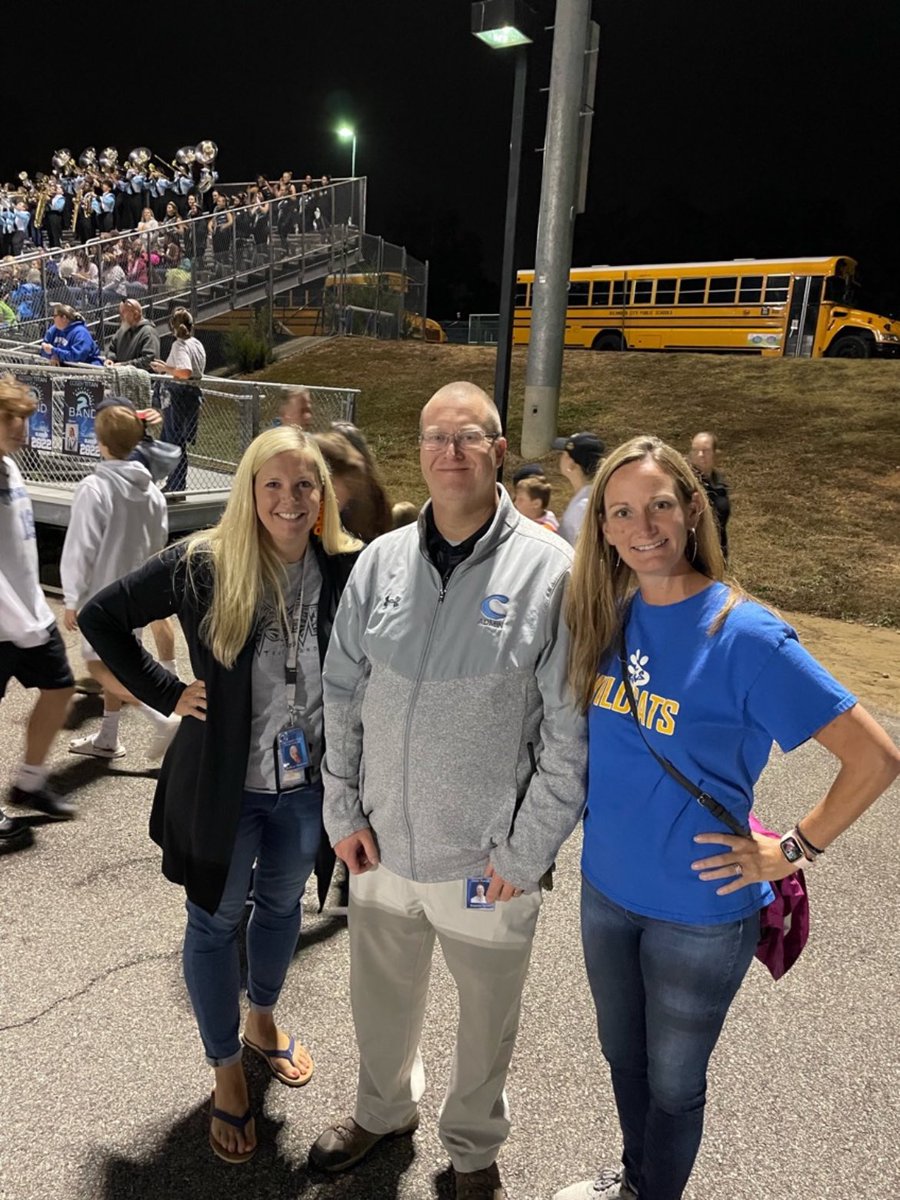 kbmatheny's tweet photo. Friday Night Lights at Cosby! I had a great time hanging out with my feeder pattern principal friends and seeing present and past students and families! Go Titans! @CosbyPrincipal @BeccaThompson81 @ccpsinfo https://t.co/4tpepC6rwe