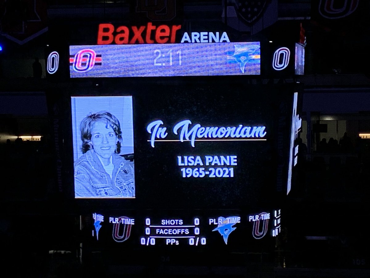 Mavpuck's tweet photo. Moment of silence. https://t.co/kcb2bHvoU9